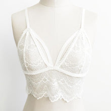 Sexy Women Floral Lace Sheer Bralette Bustier Black/White Hollow Out Unpadded Sexy Lady Crop Top Triangle Bra Cropped Femme #33 BL