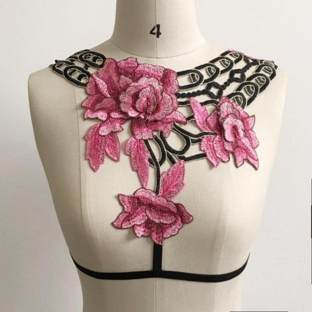 Women Sexy Bondage Crop Tops Women  Floral Appliques Hollow Out Embroidery Elastic sexy Bandage Strappy Halter Tops #425 BL